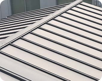 屋根の葺き替え工事 Roofing